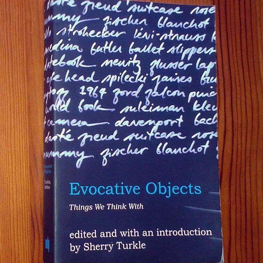 Tapa de Evocative Objects